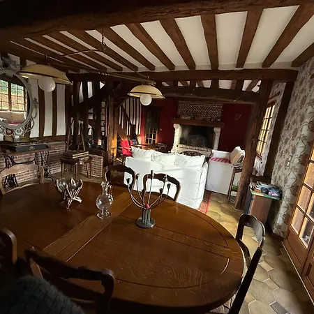 別荘 Maison Normande Authentique De 180 M2 Avec Un Grand Jardin Et Proche De La Néville