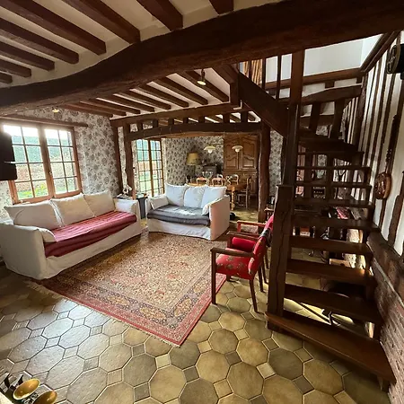 Maison Normande Authentique De 180 M2 Avec Un Grand Jardin Et Proche De La 別荘