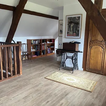 Maison Normande Authentique De 180 M2 Avec Un Grand Jardin Et Proche De La *