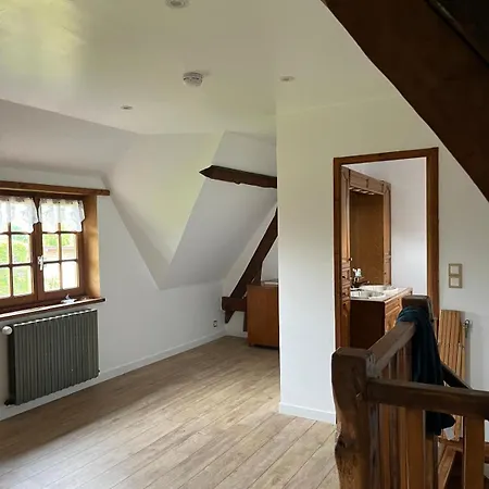 Maison Normande Authentique De 180 M2 Avec Un Grand Jardin Et Proche De La